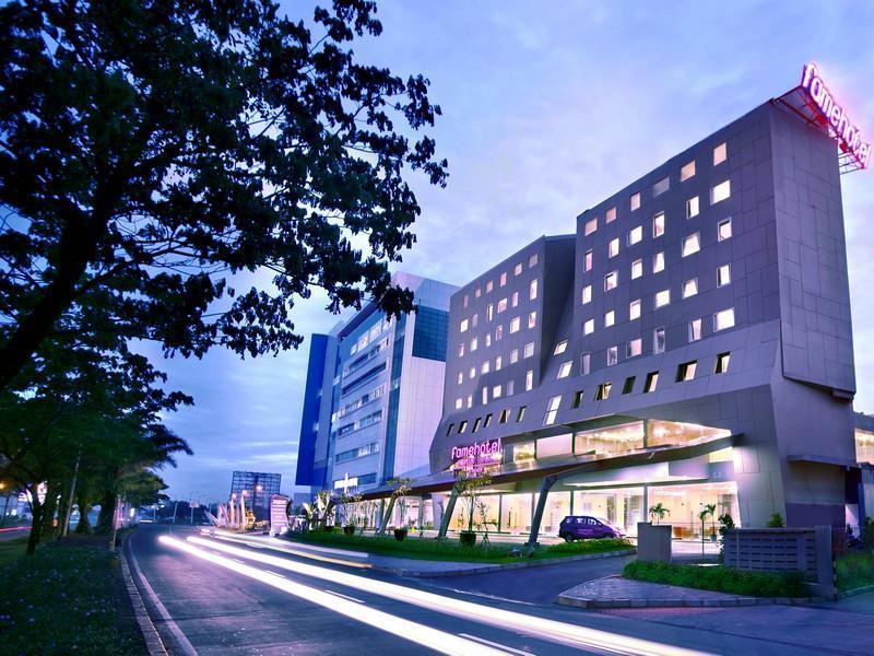 Fame Hotel Gading Serpong Тангеранг Екстер'єр фото